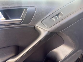 VOLKSWAGEN TIGUAN 2.0 TDi Match 5dr DSG