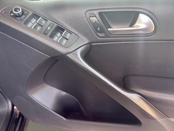 VOLKSWAGEN TIGUAN 2.0 TDi Match 5dr DSG