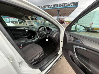 VAUXHALL INSIGNIA 2.0 CDTi [140] ecoFLEX Design Nav 5dr [Start Stop]