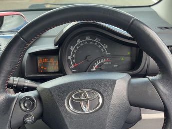 TOYOTA IQ 1.33 Dual VVT-i 3 3dr