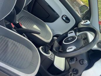 RENAULT TWINGO 1.0 SCE Play 5dr