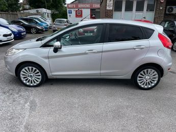 FORD FIESTA 1.4 Titanium 5dr