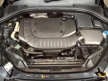 VOLVO XC60 D4 [190] R DESIGN Nav 5dr AWD Geartronic
