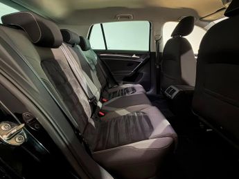 VOLKSWAGEN GOLF 2.0 TDI GT 5dr
