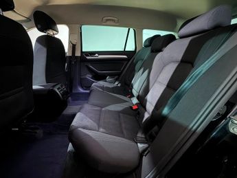 VOLKSWAGEN PASSAT 2.0 TDI SE Business 5dr DSG