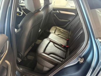 AUDI Q3 2.0 TDI Quattro S Line 5dr S Tronic