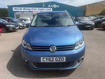 VOLKSWAGEN TOURAN 1.6 TDI 105 SE 5dr ++ SAT NAV / 12 MONTHS MOT / 9 SERVICES ++