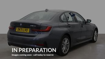 BMW 3 SERIES 2.0 330e 12kWh SE Pro Saloon 4dr Petrol Plug-in Hybrid Auto Euro