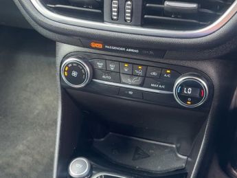 FORD FIESTA 1.0 EcoBoost Titanium 5dr