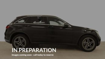 MERCEDES-BENZ GLC GLC 220d 4Matic AMG Line 5dr 9G-Tronic