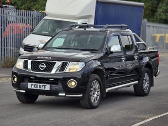 NISSAN NAVARA Double Cab Pick Up Tekna 2.5dCi 190 4WD Auto