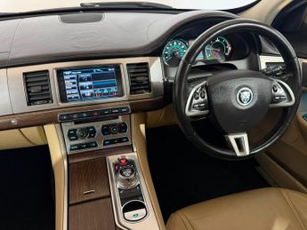 JAGUAR XF 2.2d [200] Luxury 4dr Auto