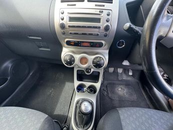 TOYOTA URBAN CRUISER 1.33 Dual VVT-i 5dr 2WD