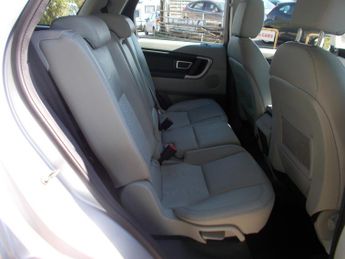 LAND ROVER DISCOVERY SPORT 2.0 TD4 180 SE Tech 5dr Auto
