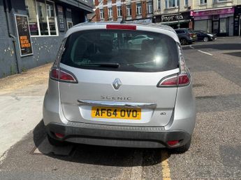 RENAULT SCENIC 1.5 dCi Dynamique TomTom 5dr EDC