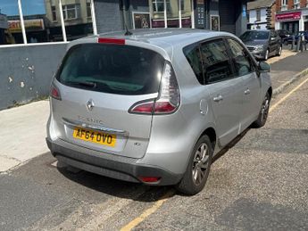 RENAULT SCENIC 1.5 dCi Dynamique TomTom 5dr EDC