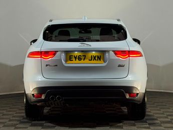 JAGUAR F-PACE 2.0d Portfolio 5dr Auto AWD