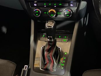 SKODA OCTAVIA 2.0 TDI CR vRS 5dr DSG 4x4