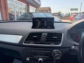 AUDI Q3 1.4T FSI S Line Navigation 5dr S Tronic ++ DAB / BLUETOOTH / ULE