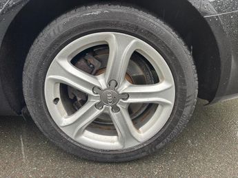 AUDI A4 2.0 TDI 177 Quattro SE Technik 4dr