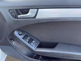 AUDI A4 2.0 TDI 143 SE 4dr Multitronic
