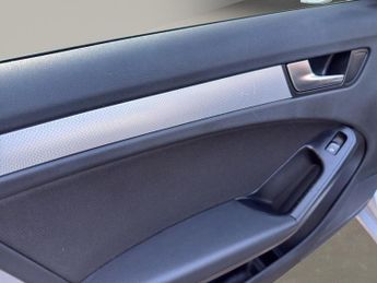 AUDI A4 2.0 TDI 143 SE 4dr Multitronic