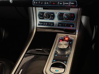 JAGUAR XF 3.0d V6 S Portfolio 4dr Auto [Start Stop]