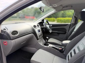 FORD FOCUS 1.6 Zetec S 5dr