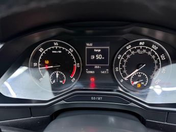 SKODA SUPERB 1.6 TDI CR S 5dr