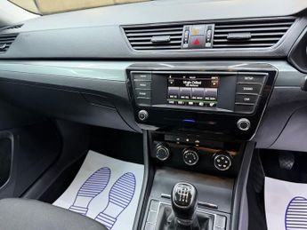SKODA SUPERB 1.6 TDI CR S 5dr