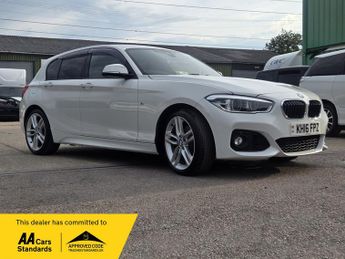 BMW 118 Apple car play/Andoried Auto