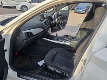 BMW 1 SERIES Apple car play/Andoried Auto