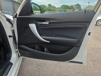 BMW 1 SERIES Apple car play/Andoried Auto