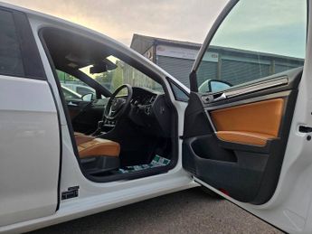 VOLKSWAGEN GOLF Leather interior