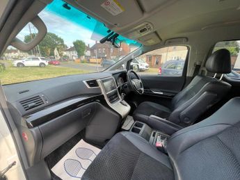 TOYOTA VELLFIRE 