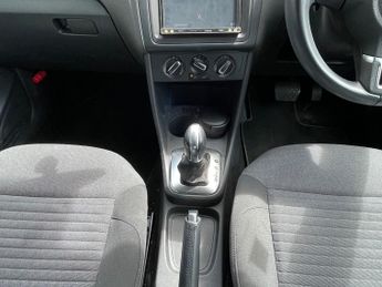 VOLKSWAGEN POLO Blue Motion 