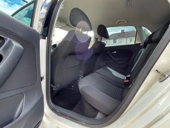 VOLKSWAGEN POLO Blue Motion 