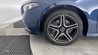 MERCEDES-BENZ A-CLASS 1.3 A250e 15.6kWh AMG Line Edition (Executive) Hatchback 5dr Pet