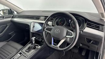 VOLKSWAGEN PASSAT 1.4 TSI 13kWh GTE Saloon 4dr Petrol Plug-in Hybrid DSG Euro 6 (s