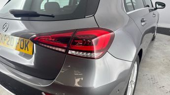 MERCEDES-BENZ A-CLASS 2.0 A200d Sport (Executive) Hatchback 5dr Diesel 8G-DCT Euro 6 (