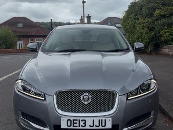 JAGUAR XF 22d 200] Premium Luxury 4dr Auto
