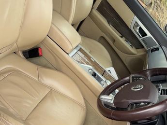 JAGUAR XF 22d 200] Premium Luxury 4dr Auto