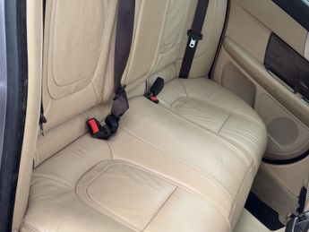 JAGUAR XF 22d 200] Premium Luxury 4dr Auto