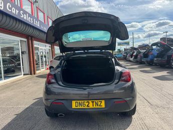 VAUXHALL ASTRA GTC 2.0 CDTi 16V SRi 3dr ++ NAV / LEATHER / 19 INCH / H SEATS ++