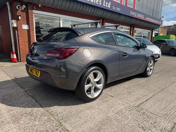 VAUXHALL ASTRA GTC 2.0 CDTi 16V SRi 3dr ++ NAV / LEATHER / 19 INCH / H SEATS ++
