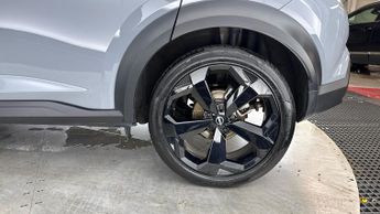 NISSAN JUKE 1.6 Tekna SUV 5dr Petrol Hybrid Auto Euro 6 (143 ps)