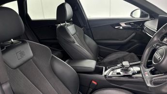 AUDI A4 AVANT 2.0 TFSI 35 Black Edition Estate 5dr Petrol S Tronic Euro 6 (s/s