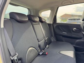 NISSAN NOTE 1.6 Tekna 5dr Auto