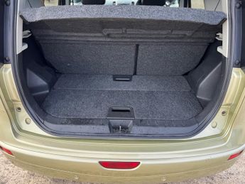 NISSAN NOTE 1.6 Tekna 5dr Auto