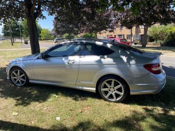 MERCEDES-BENZ C CLASS C220 CDI BlueEFFICIENCY AMG Sport 2dr Auto